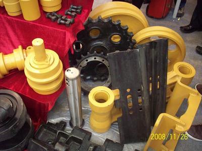 工程機械底盤件與配件 山推與小松產品的核心優勢與應用解析